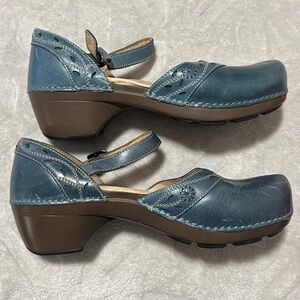 Dansko Teal Leather Mary Jane Clogs Size 40 US 9.5-10 Comfort Career Shoes